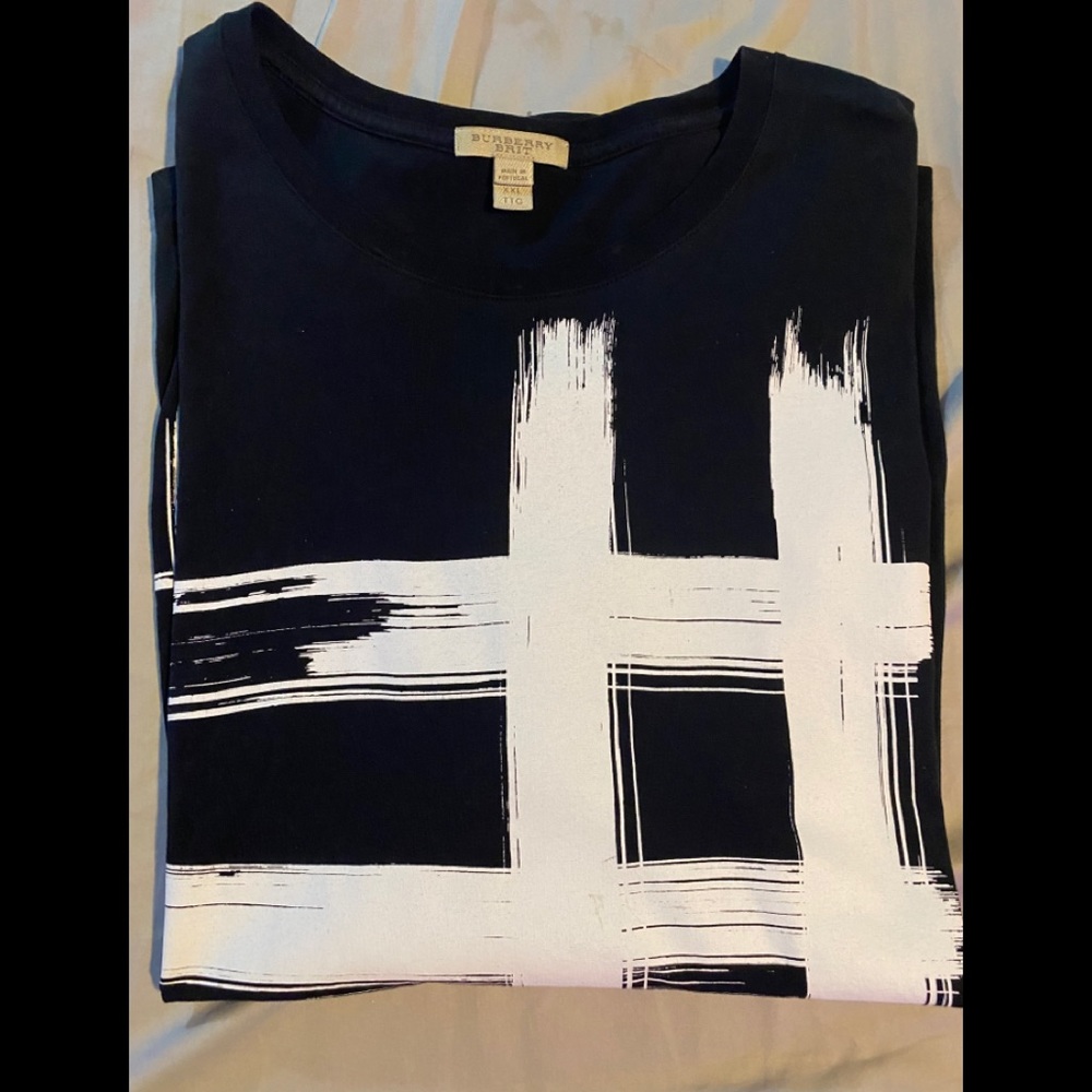 Burberry tee